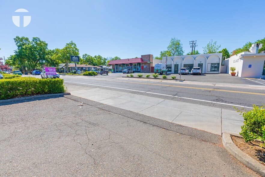 More Photos Of 5363-5379 H St, Sacramento Unknown For Lease