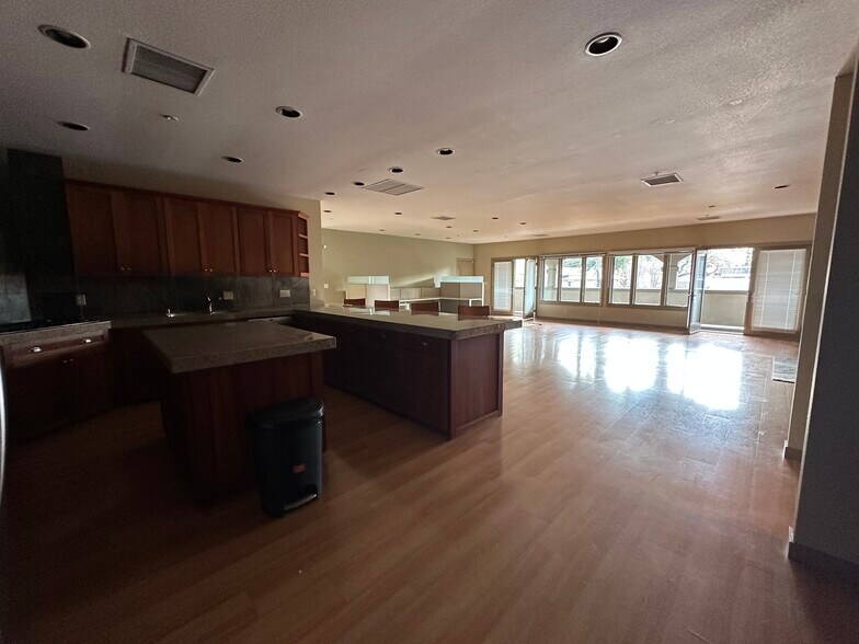 More Photos Of 1800 El Camino Real, Menlo Park Office For Sale