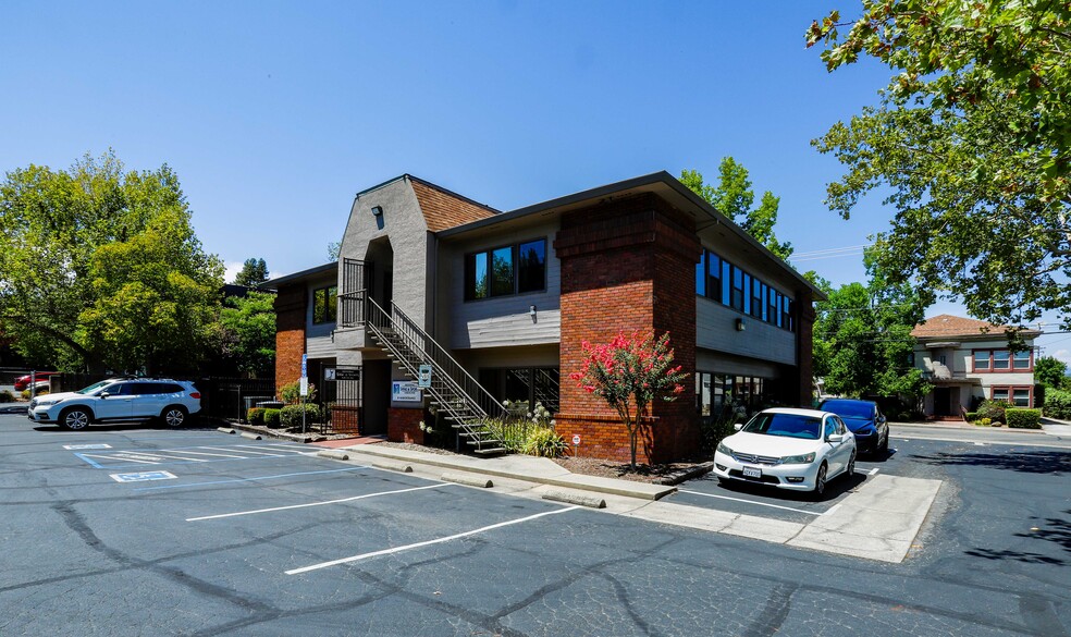 Primary Photo Of 1945 Shasta St, Redding Office For Lease