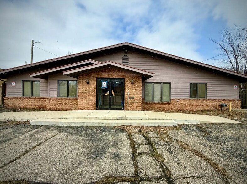 Primary Photo Of 810 W Saginaw St, Lansing Office For Sale