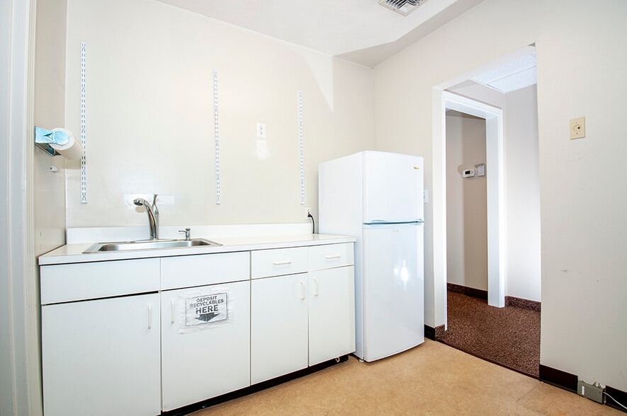 More Photos Of 4 Davis Ct, Brookline Loft Creative Space For Lease