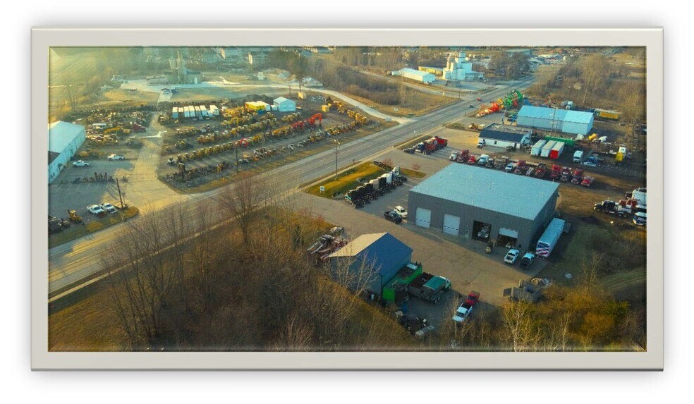 More Photos Of 1923 M 40, Holland Warehouse For Lease