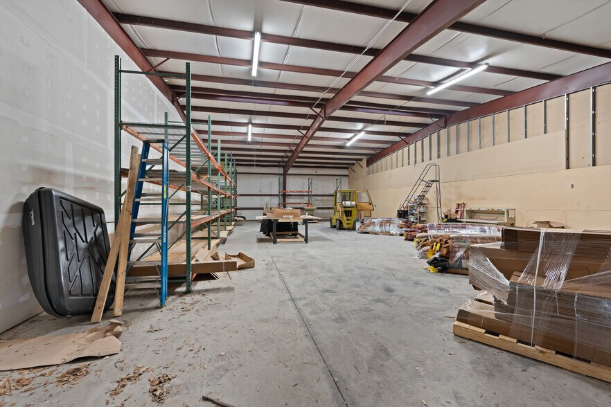 More Photos Of 30 Windsor Road, Savannah Industrial For Lease