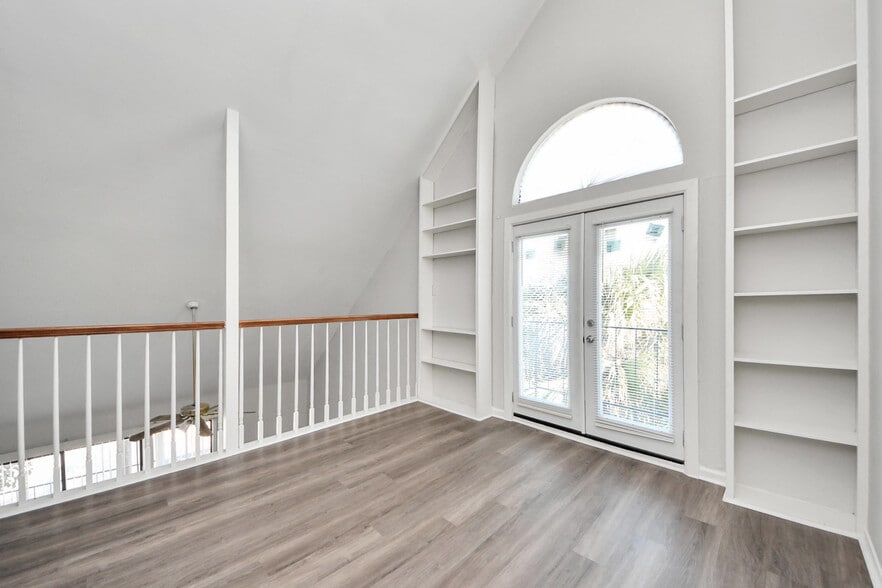 More Photos Of , Houston Multifamily For Sale