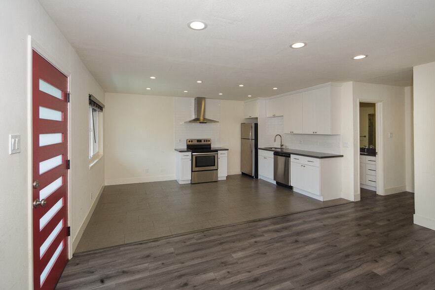 More Photos Of 1140 E 22nd St, Oakland Apartments For Sale