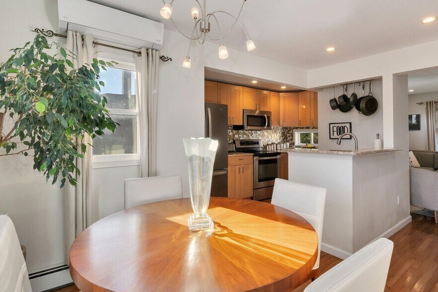 More Photos Of 139 A Bradford St, Provincetown Storefront Retail Residential For Sale