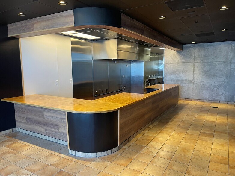 More Photos Of 310 E Grand Ave, El Segundo General Retail For Lease