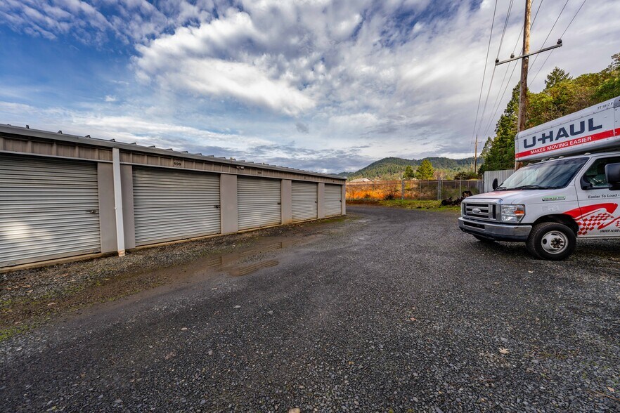 More Photos Of 25657 Redwood Hwy, Cave Junction Self Storage For Sale