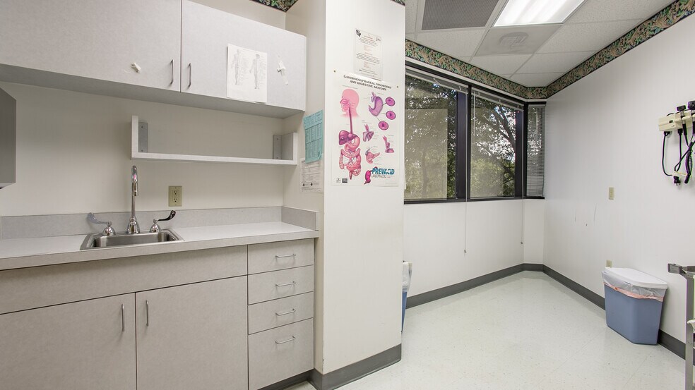 More Photos Of 7350 Sand Lake Commons Blvd, Orlando Medical For Lease