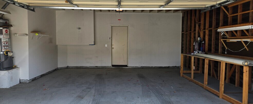 More Photos Of 42995 Park Pl, Palm Desert Apartments For Sale