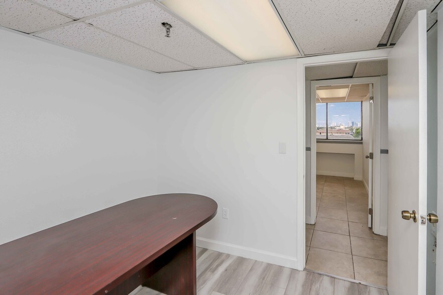 More Photos Of 4011 W Flagler St, Miami Loft Creative Space For Sale