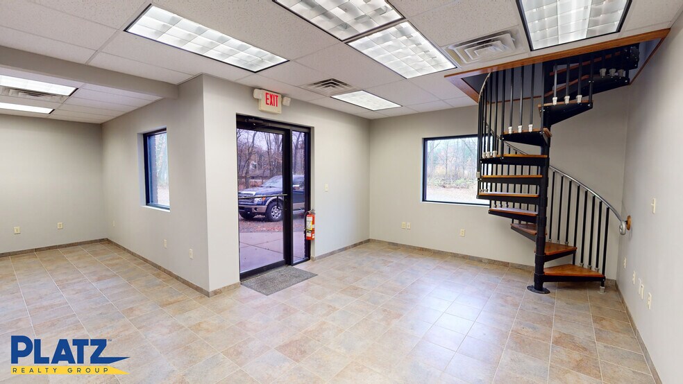 More Photos Of 170 Duquesne St, Columbiana Storefront Retail Office For Lease