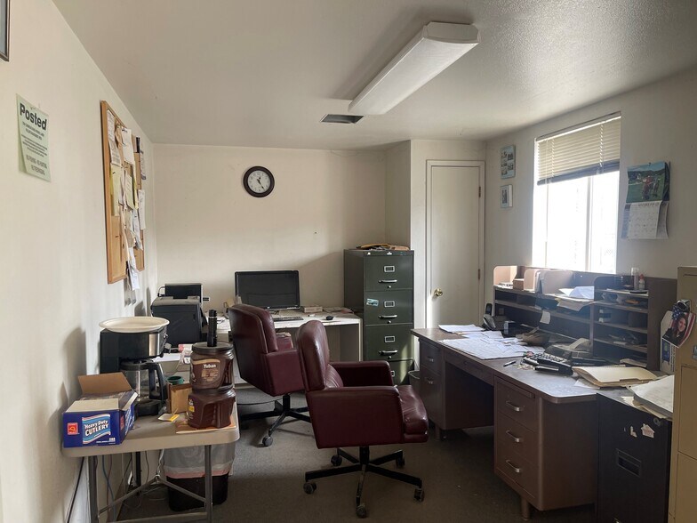 More Photos Of 840 W Elm Ave, Coalinga Manufacturing For Sale