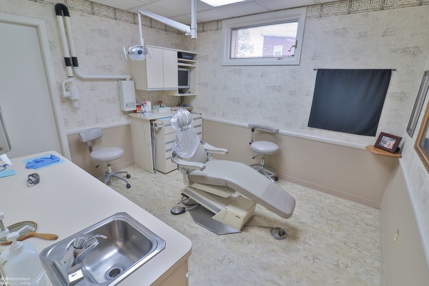 More Photos Of 4955 Route 873, Schnecksville Medical For Lease