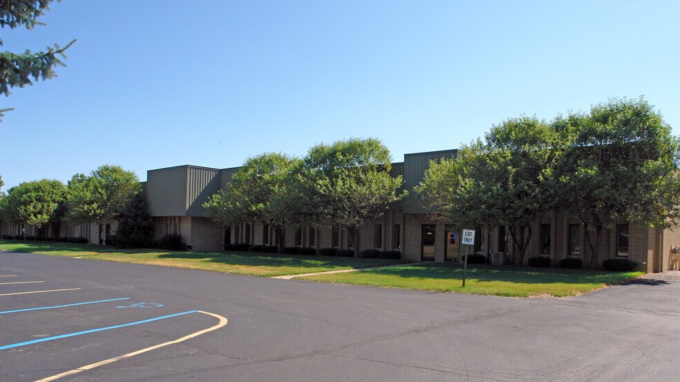More Photos Of 3160 Martin Rd, Commerce Township Industrial For Lease