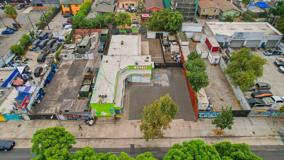 More Photos Of 222 E Manchester Ave, Los Angeles Auto Repair For Sale