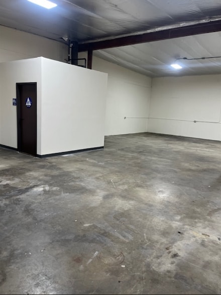 More Photos Of 11622-11626 McBean Dr, El Monte Warehouse For Lease