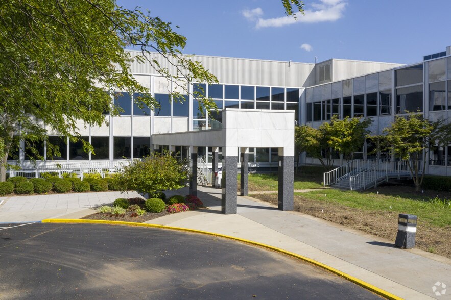 More Photos Of 101-103 Knightsbridge Dr, Hamilton Office For Lease