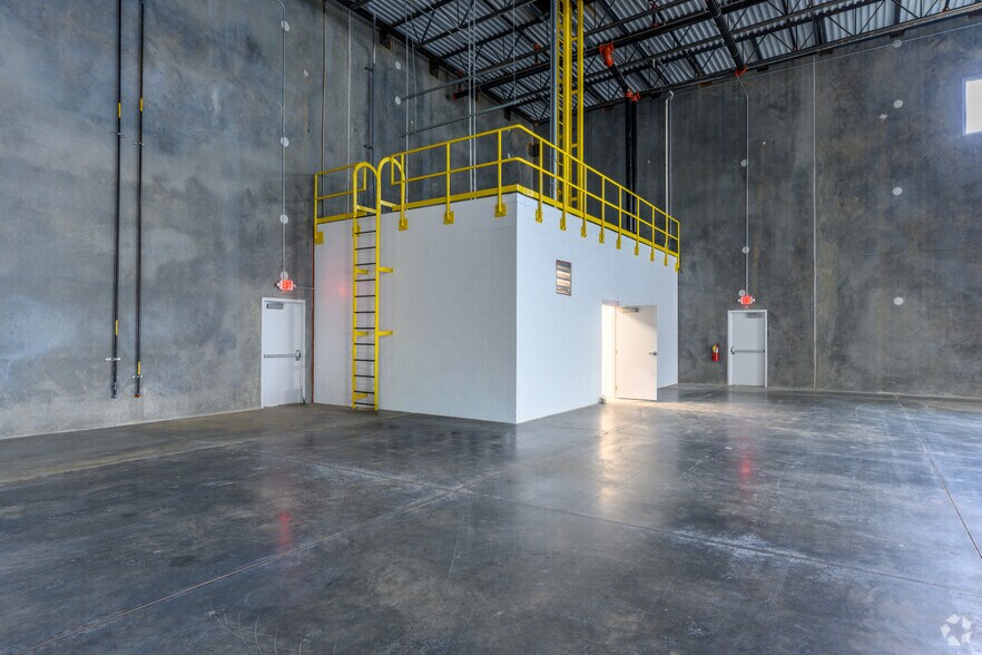 More Photos Of Chamblee Tucker Rd, Chamblee Unknown For Lease