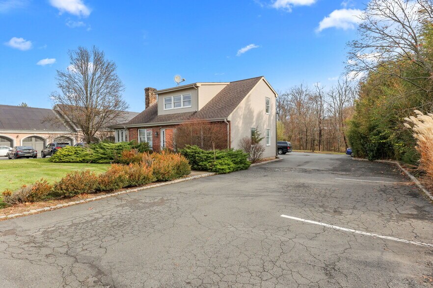 More Photos Of 863 State Rd, Princeton Medical For Lease