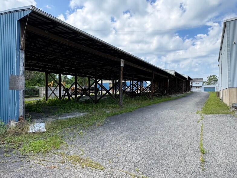 More Photos Of 1 Chicago Ave, Elizabeth Warehouse For Sale