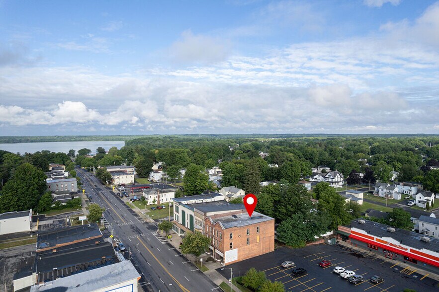 More Photos Of 114-116 W Broadway, Fulton Multifamily For Sale