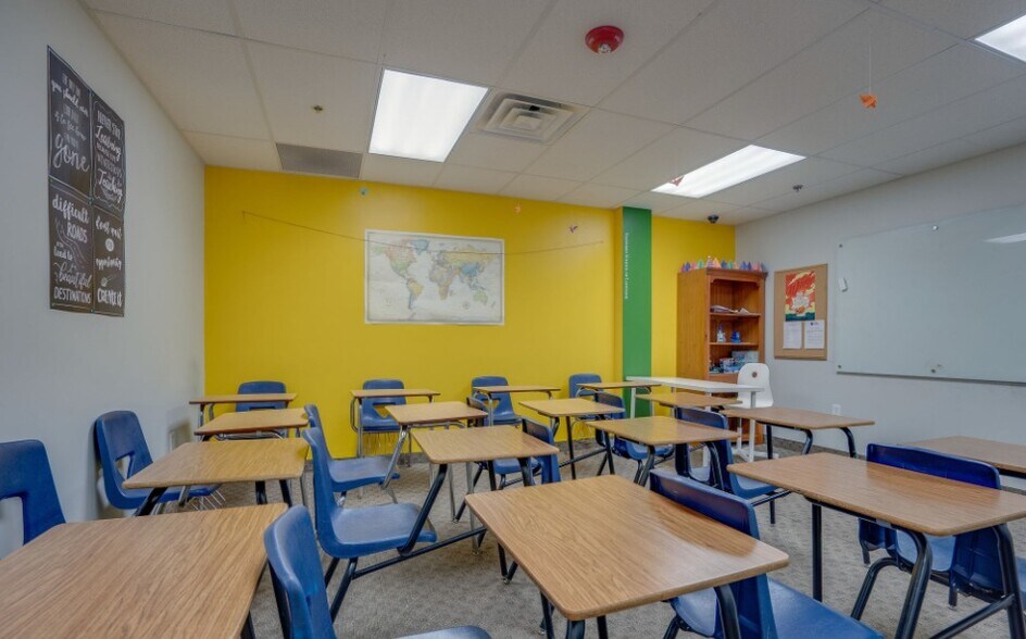 More Photos Of 1130 W Trinity Mills Rd, Carrollton General Retail For Sale