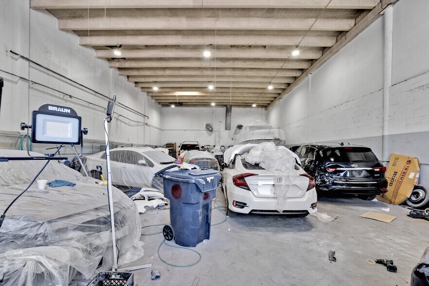 More Photos Of 1165 E 24 St, Miami Warehouse For Lease