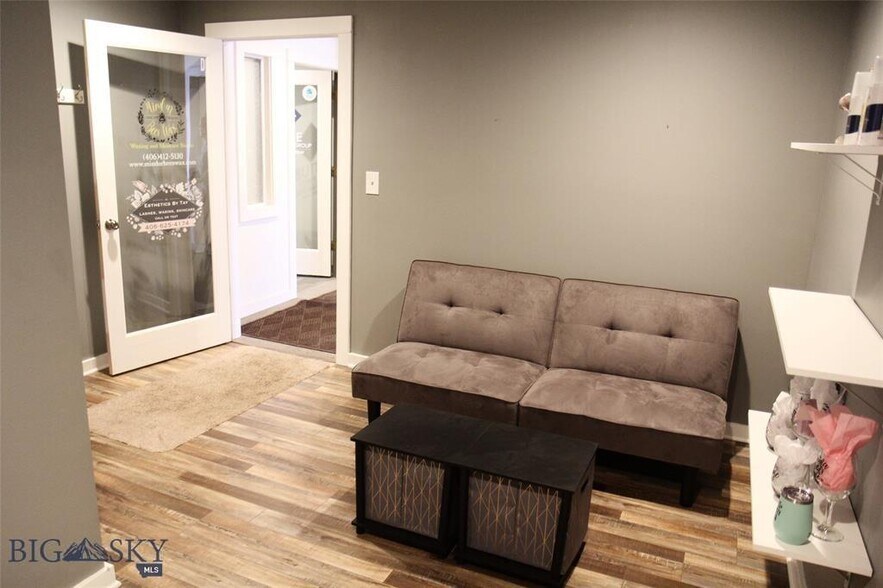 More Photos Of 1554 Harrison Ave, Butte Office For Sale