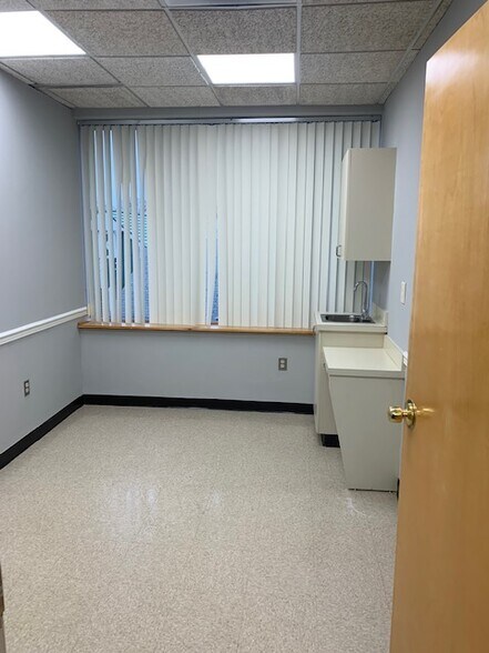 More Photos Of 1801 E 2nd St, Scotch Plains Office For Sale
