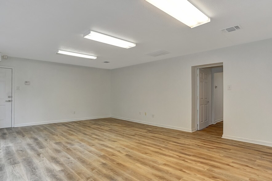 More Photos Of 2527 Fm 691, Denison Medical For Sale