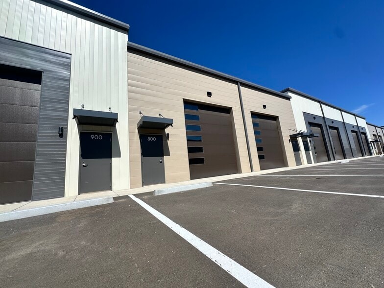 More Photos Of 13833 E Briarwood Ave, Centennial Light Distribution For Lease