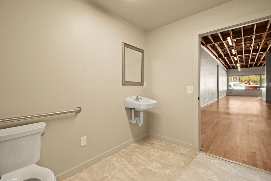 More Photos Of 713 W King St, Boone Storefront For Sale