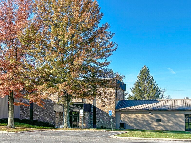 More Photos Of 171 Technology Dr, Boalsburg Light Manufacturing For Sale