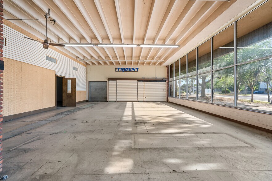 More Photos Of 1118 N Magnolia Ave, Ocala Warehouse For Lease