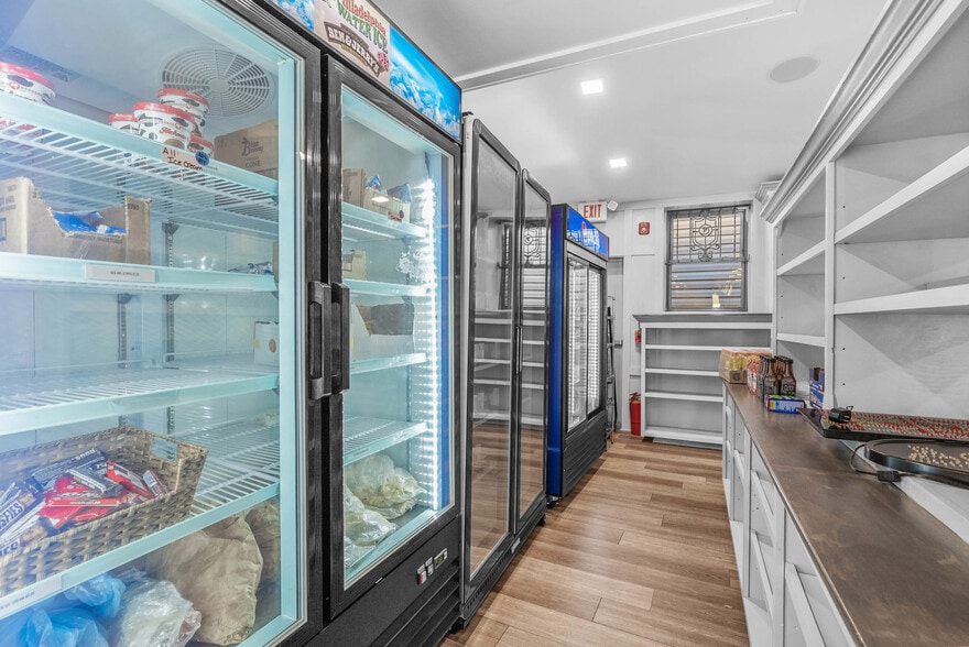 More Photos Of 4630 Umbria St, Philadelphia Apartments For Lease