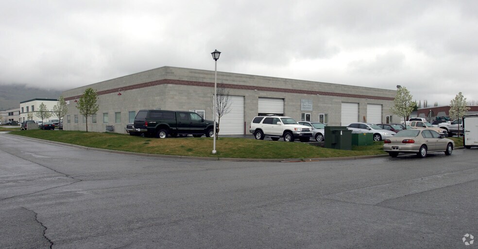 More Photos Of 67 N 1400 W, Centerville Light Distribution For Lease