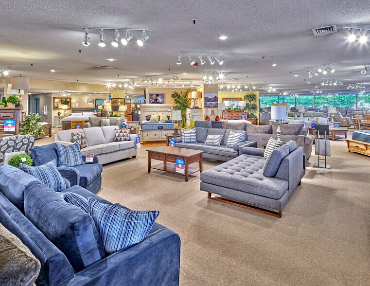 More Photos Of 3930 196th St, Lynnwood Freestanding For Sale