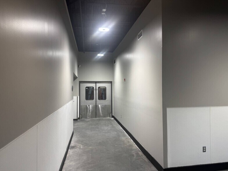 More Photos Of 2501 E President St, Savannah Food Processing For Lease