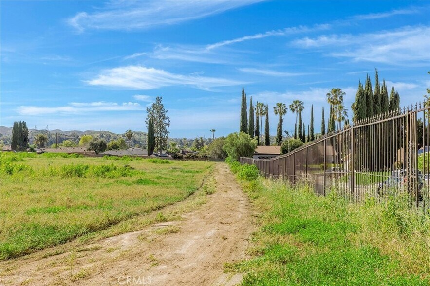 More Photos Of 11326 Wheatland Ave, Sylmar Land For Sale