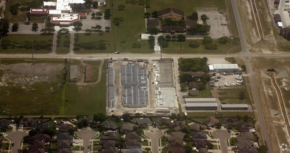 More Photos Of 3205 Rodd Field Rd, Corpus Christi Self Storage For Lease