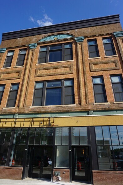 More Photos Of 308-310 E Hennepin Ave, Minneapolis Loft Creative Space For Lease