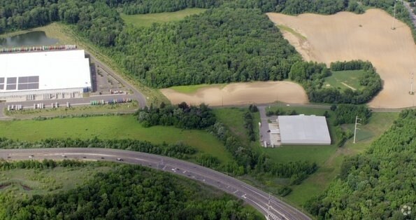 More Photos Of 330 Wyckoffs Mills Rd, East Windsor Distribution For Lease