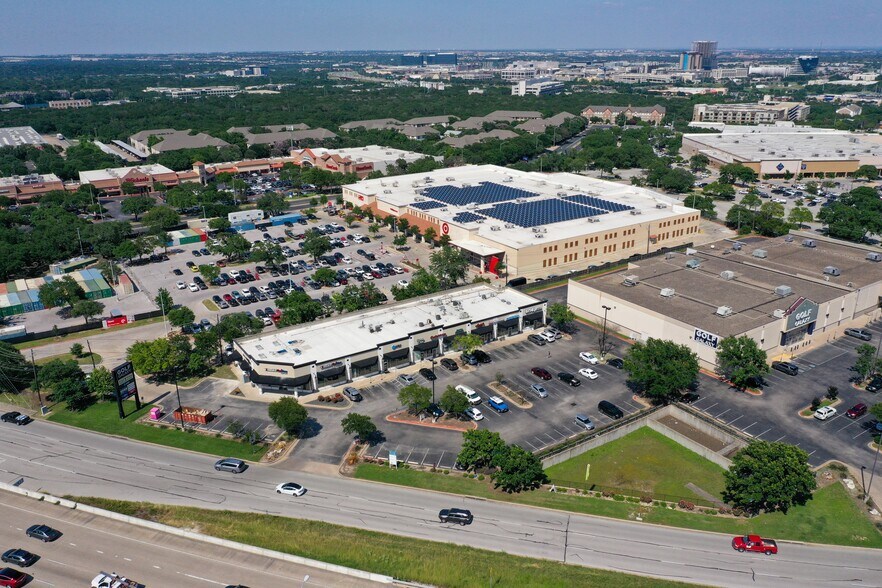 More Photos Of 10001 Research Blvd, Austin General Retail For Lease
