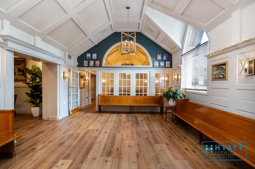 More Photos Of 625 Greenway Rd, Glen Burnie Restaurant For Sale