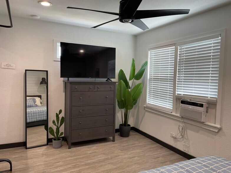 More Photos Of 5103 Avenue O, Galveston Apartments For Sale