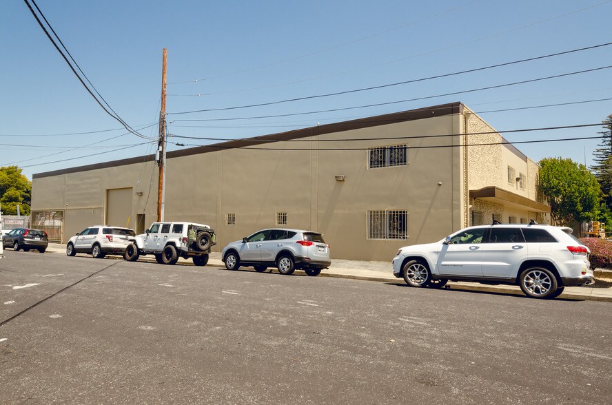 More Photos Of 901 Shasta St, Redwood City Warehouse For Lease