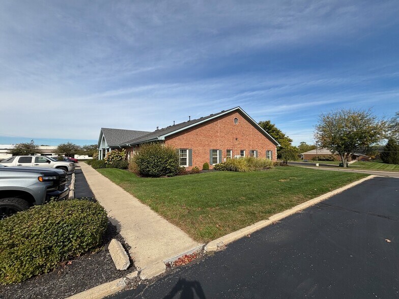 More Photos Of 115 S Tippecanoe Dr, Tipp City Office For Lease