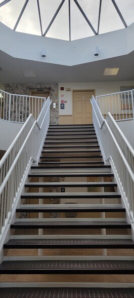 More Photos Of 1620 Medical Ln, Fort Myers Medical For Lease