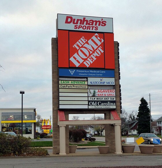 More Photos Of 2406 Lincoln Way E, Massillon Freestanding For Lease